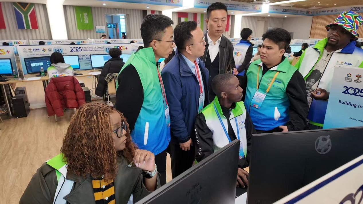 c1af5ee9-93c9-4f49-bc70-e0d174b257b8